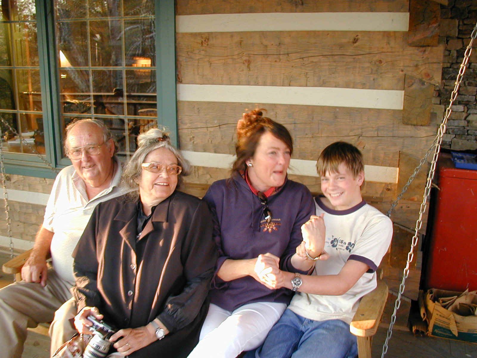 Pictures 030.jpg (386402 bytes)